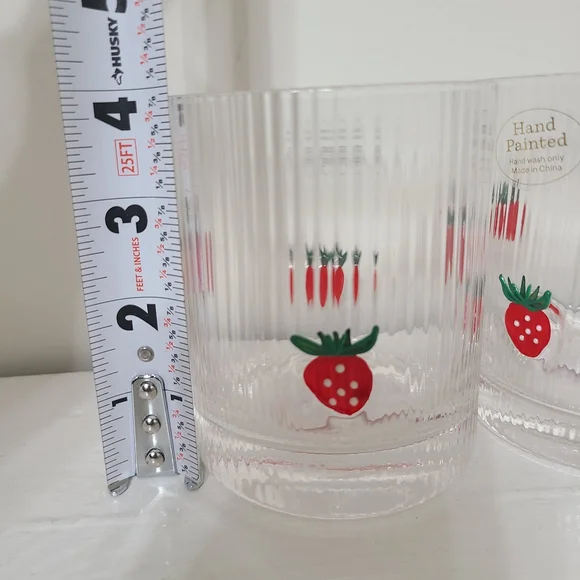 2 Strawberry Icon Patterned Textured Glass Tumblers Juice Glasses - Picture 6 of 6
